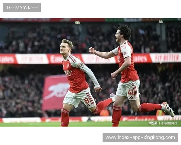 阿森纳战胜曼联，继续领跑英超积分榜！